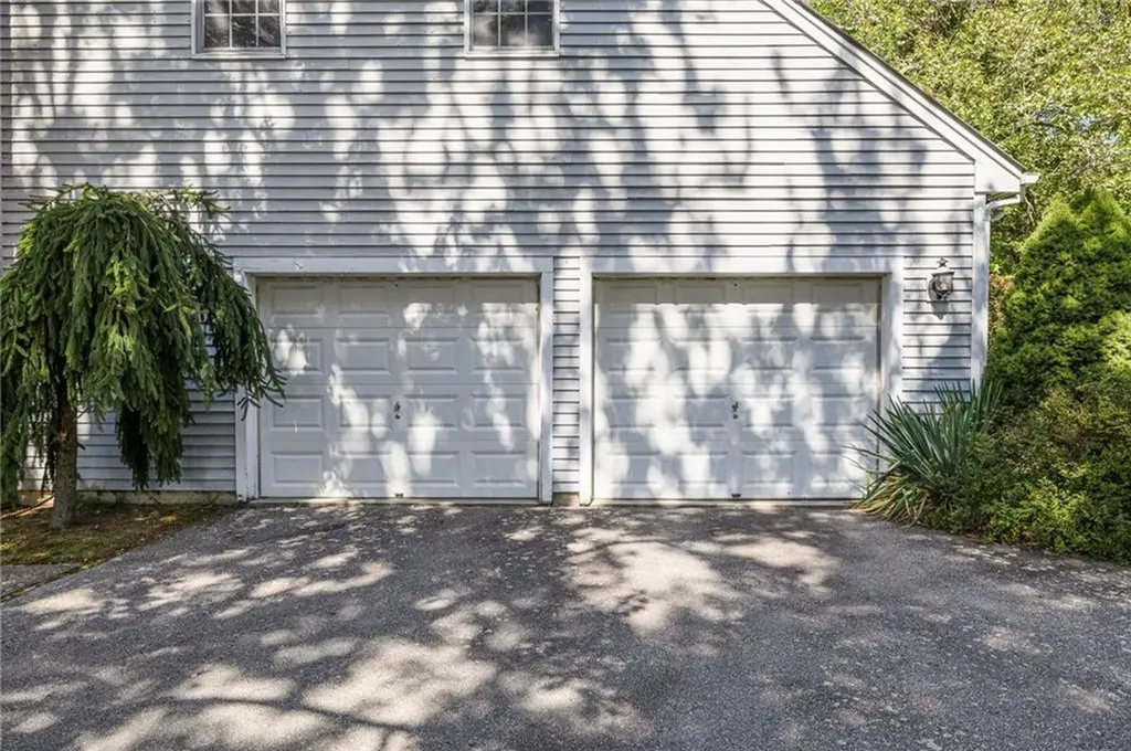 19 Leeann Drive Narragansett RI 02882