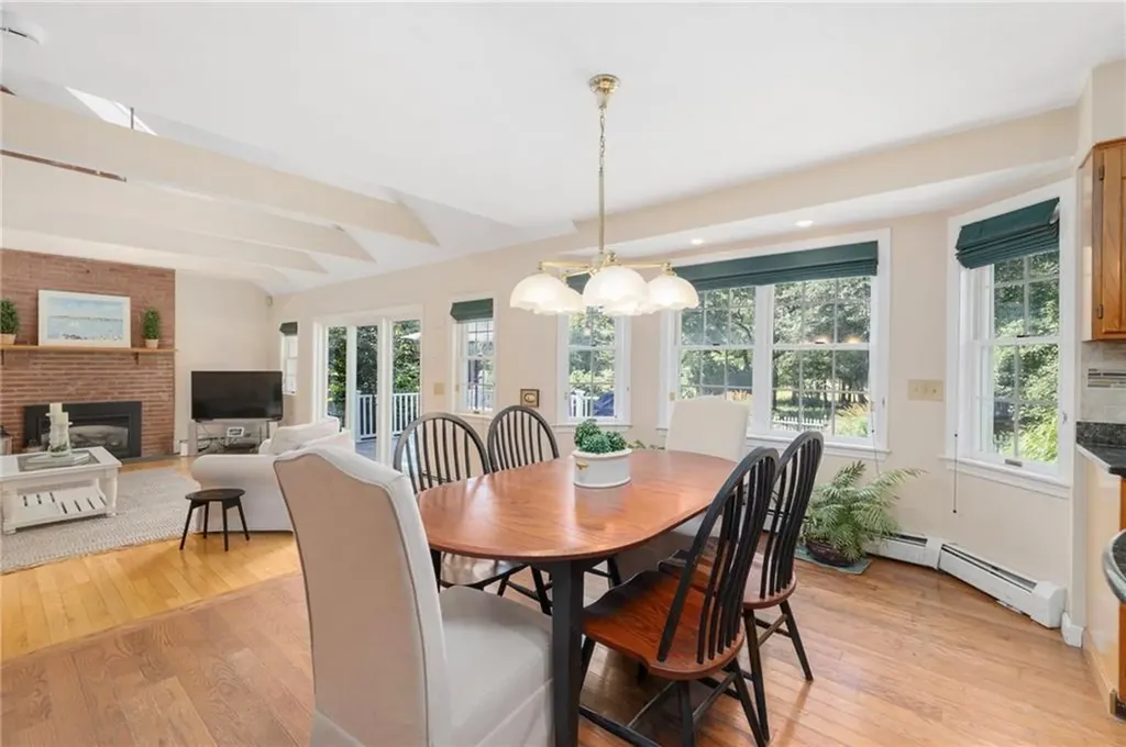 19 Leeann Drive Narragansett RI 02882