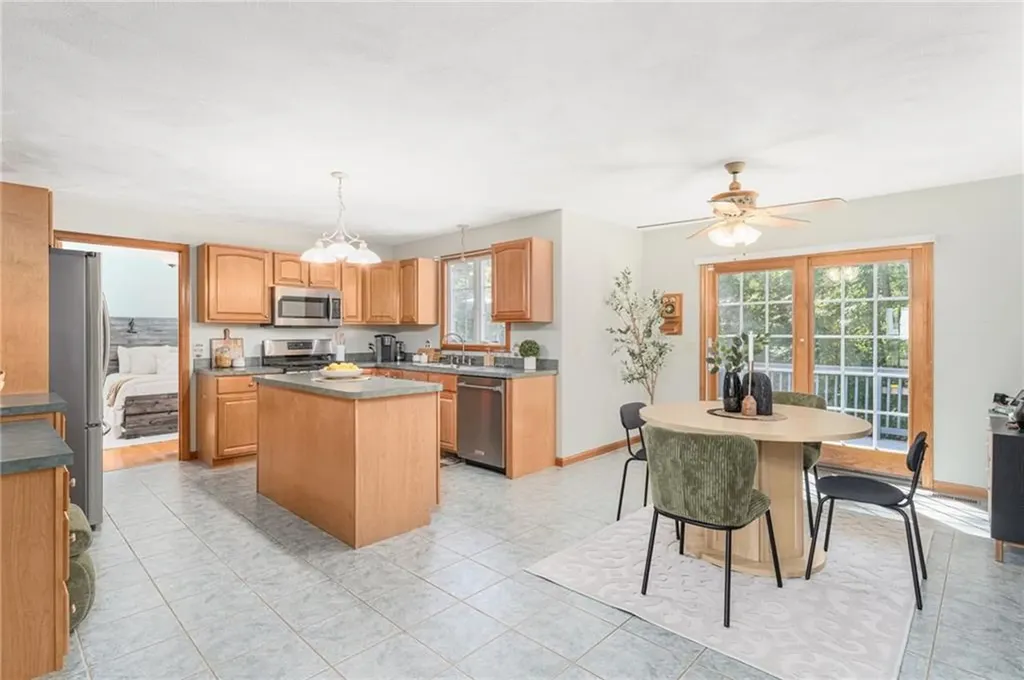 7 Cathedral Court Cumberland RI 02864