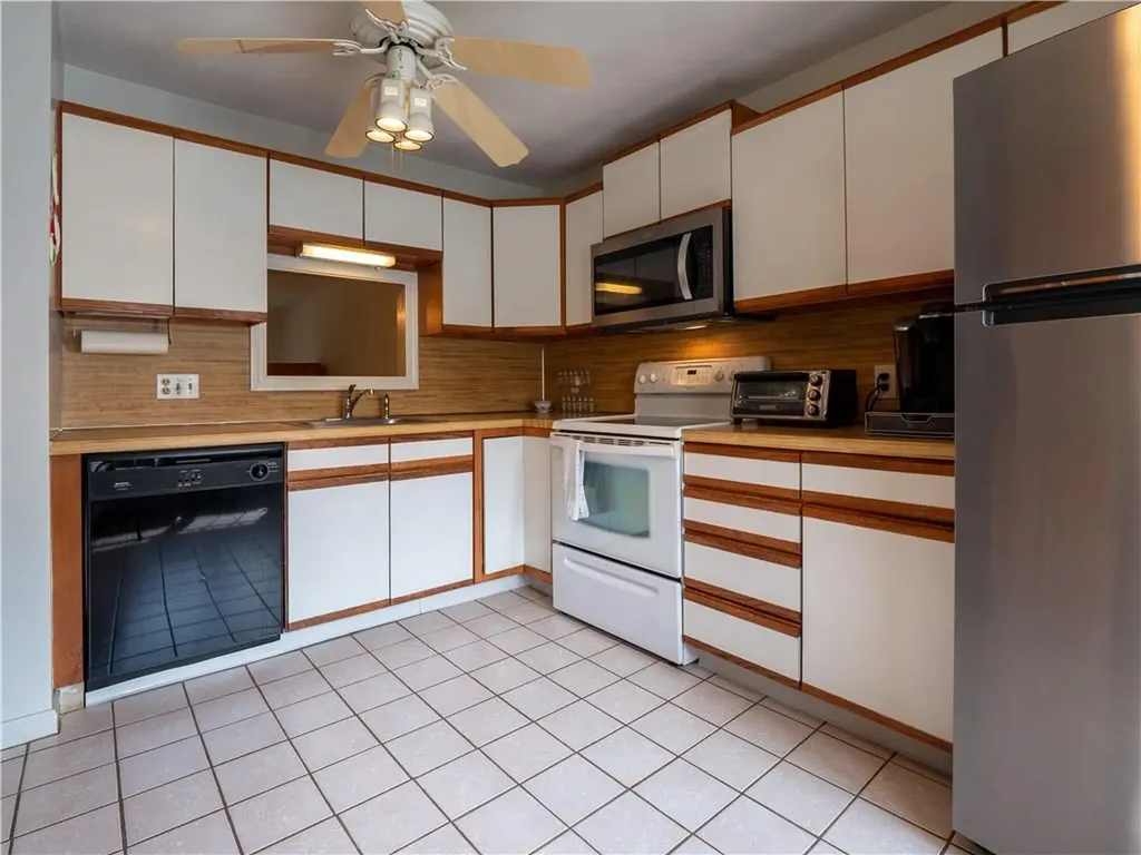 46 Trellis Drive West Warwick RI 02893