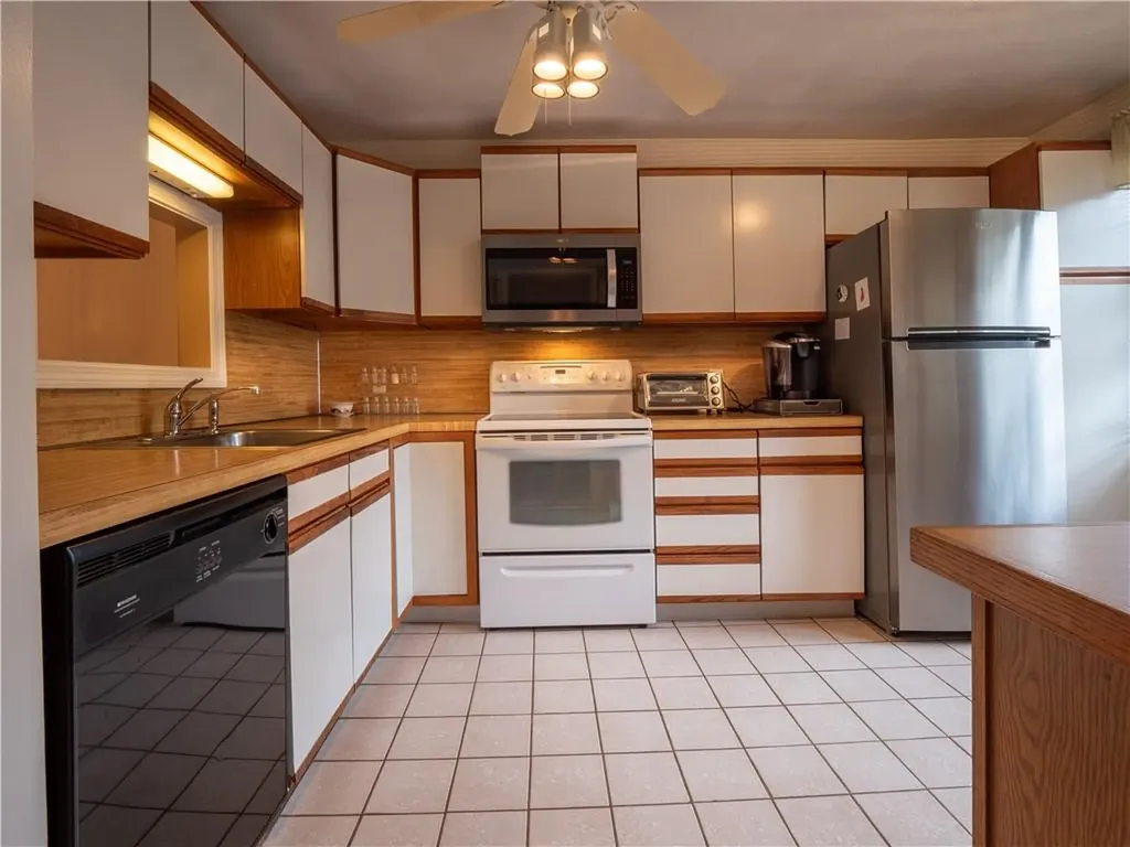 46 Trellis Drive West Warwick RI 02893