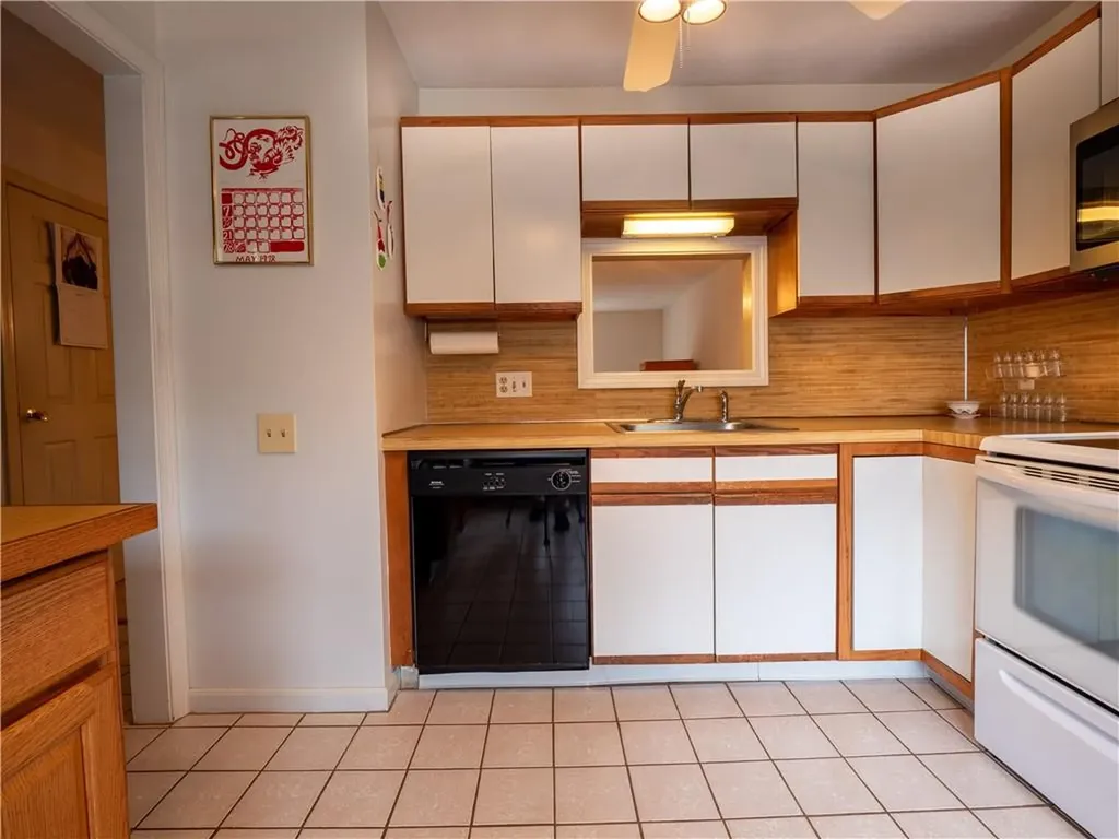 46 Trellis Drive West Warwick RI 02893