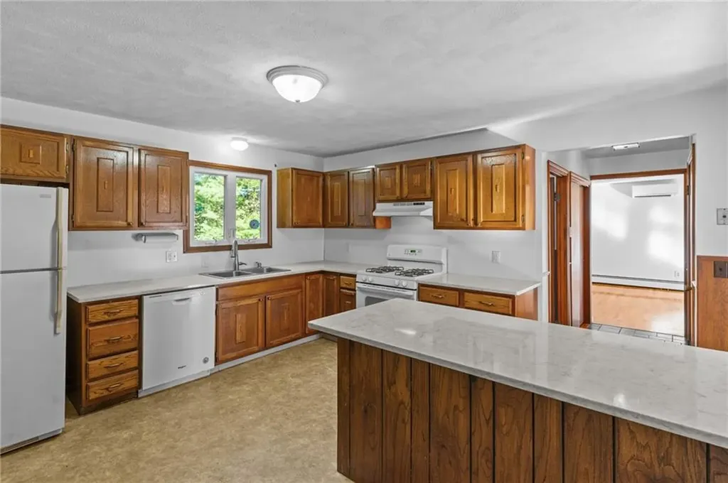 3 Crocus Court Coventry RI 02816