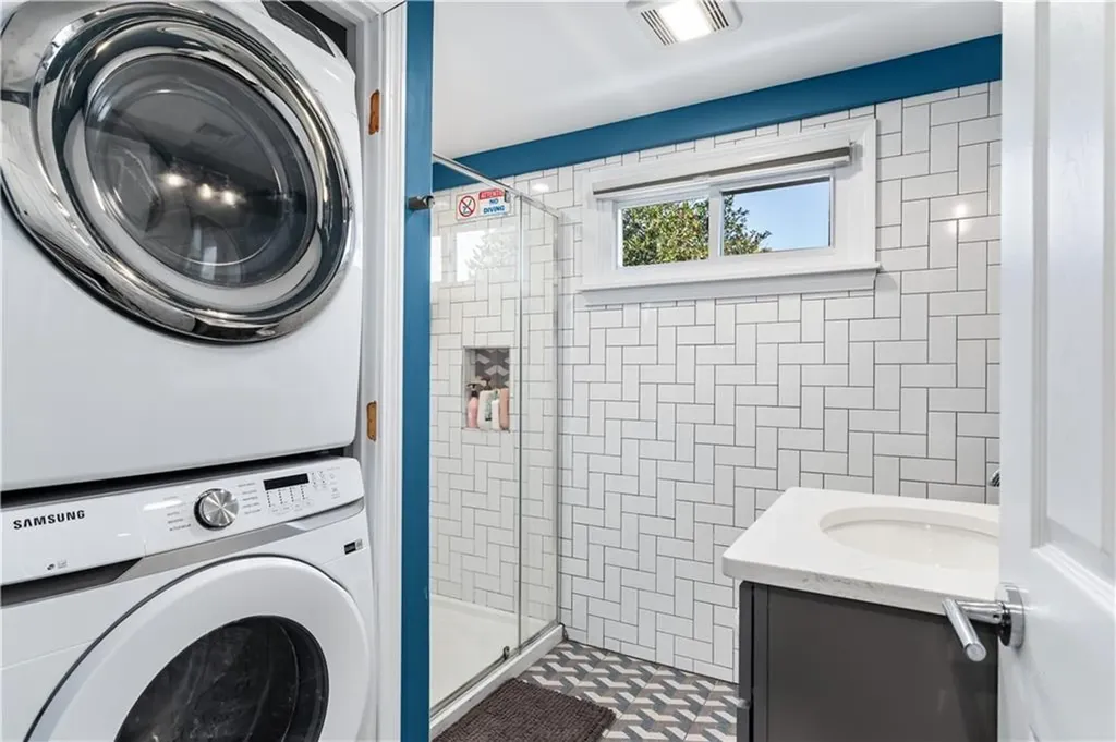 4 James Street Middletown RI 02842