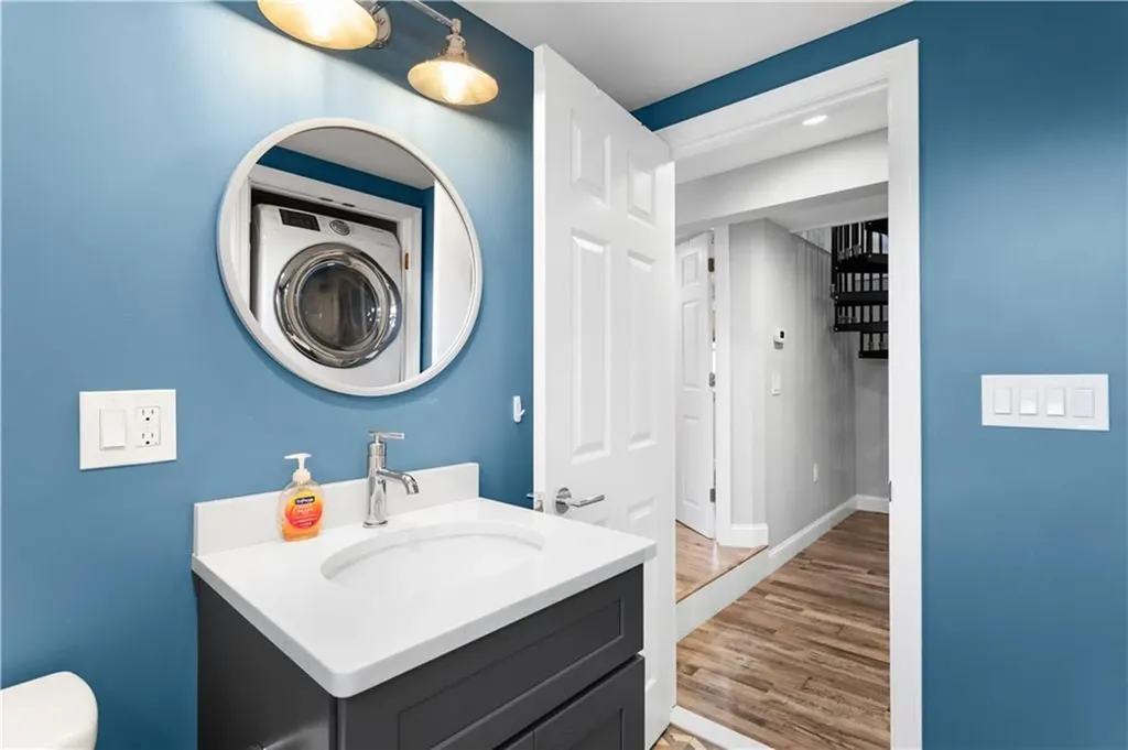 4 James Street Middletown RI 02842