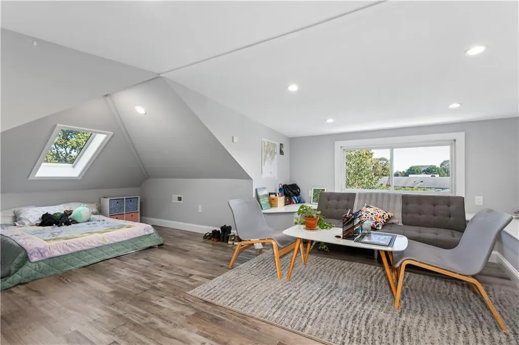 4 James Street Middletown RI 02842