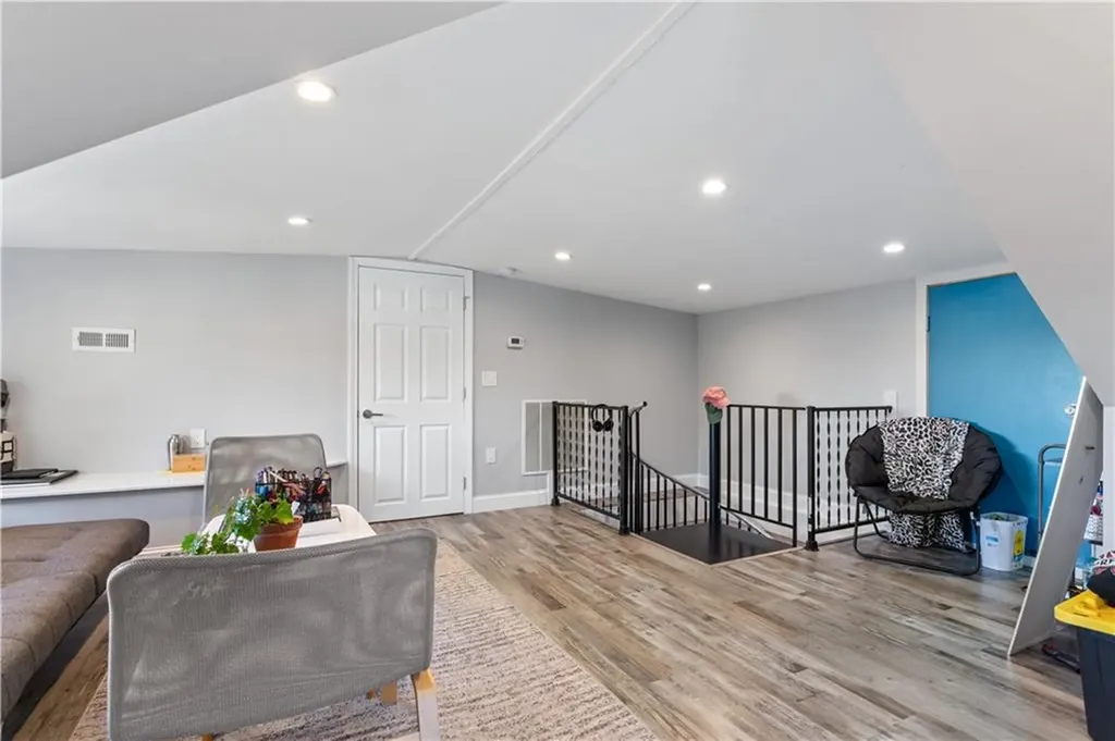 4 James Street Middletown RI 02842