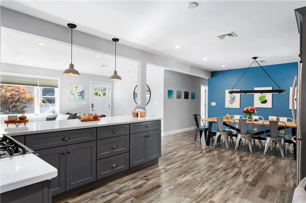 4 James Street Middletown RI 02842