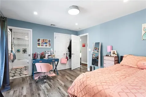 4 James Street Middletown RI 02842