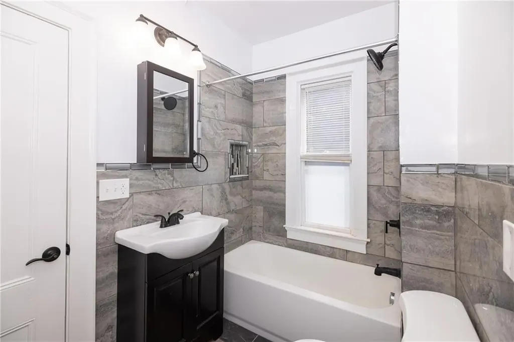 376 Hope Street Providence RI 02906