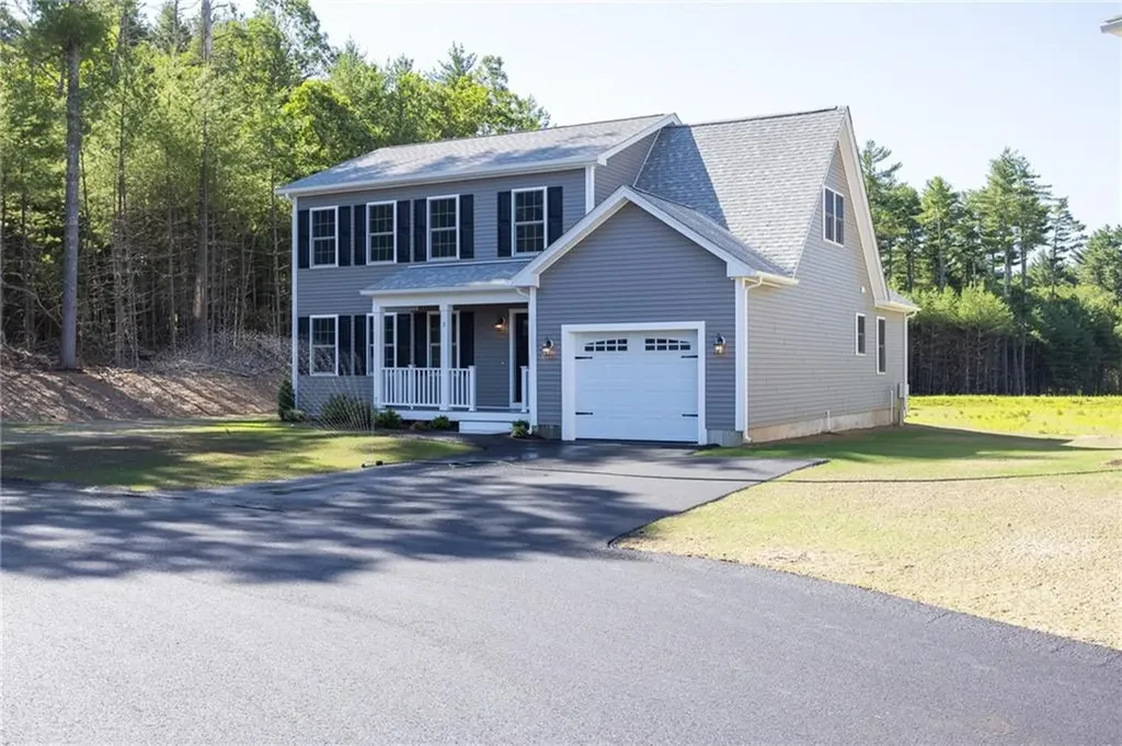 3 Boyd Brook Circle Coventry RI 02816