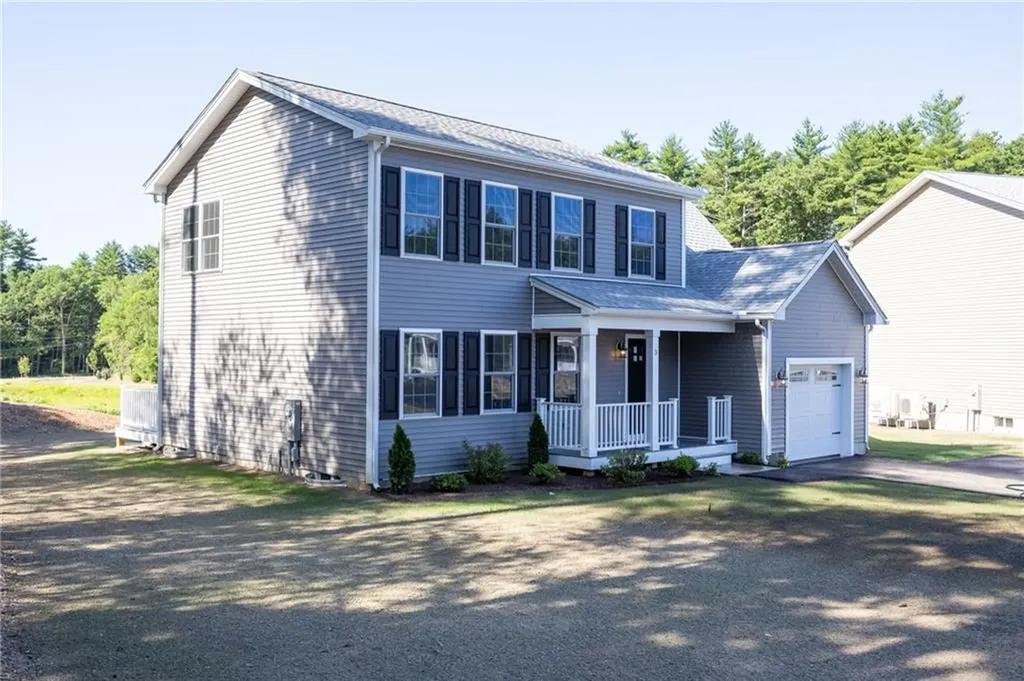 3 Boyd Brook Circle Coventry RI 02816