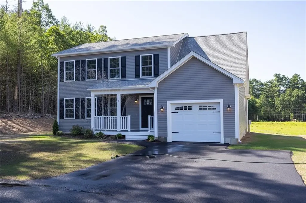 3 Boyd Brook Circle Coventry RI 02816