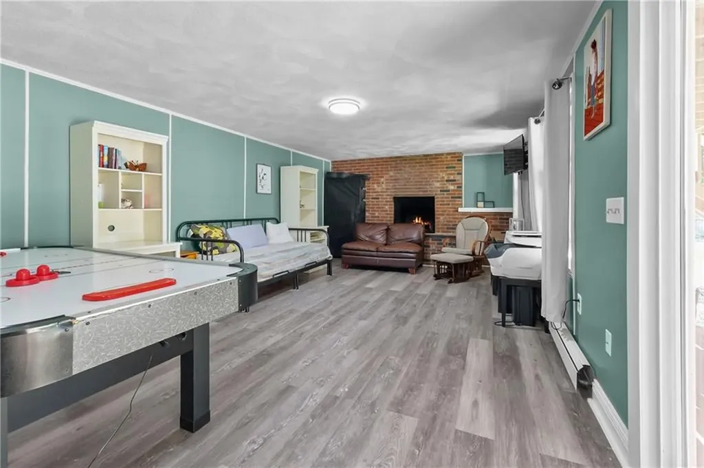 11 Crossland Road West Warwick RI 02893