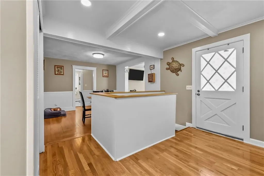 11 Crossland Road West Warwick RI 02893