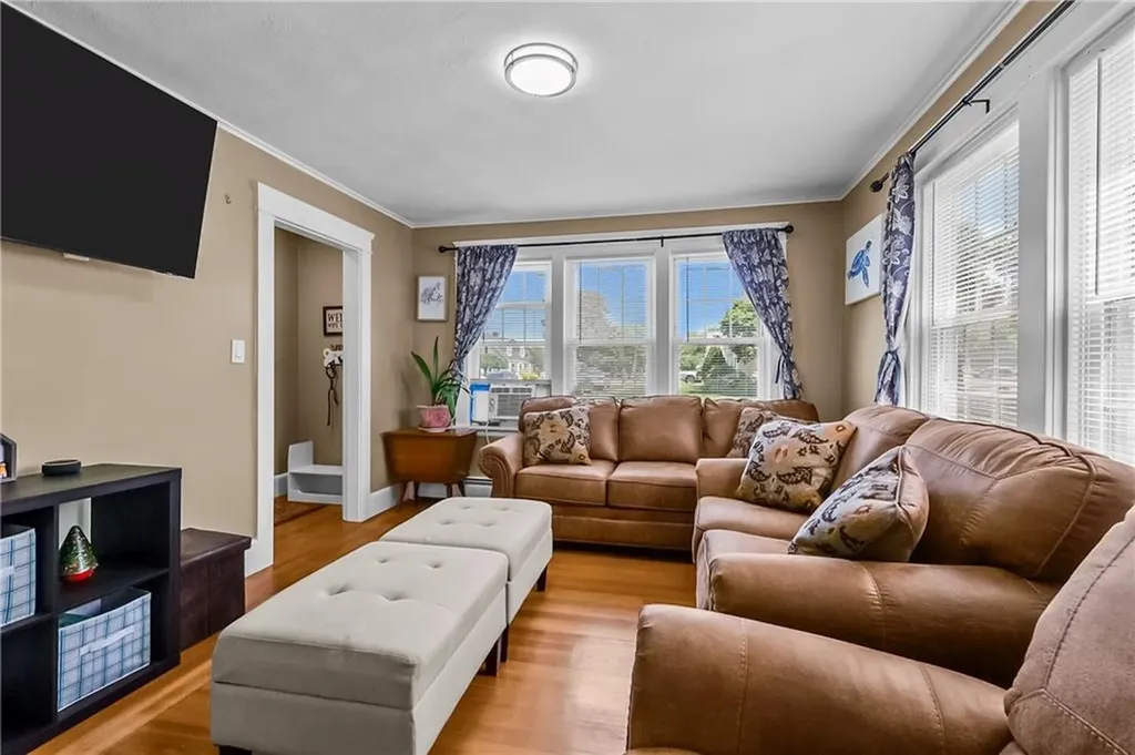 11 Crossland Road West Warwick RI 02893