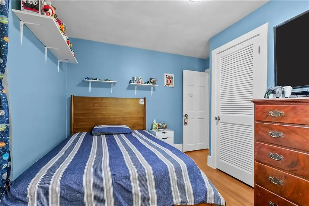 11 Crossland Road West Warwick RI 02893