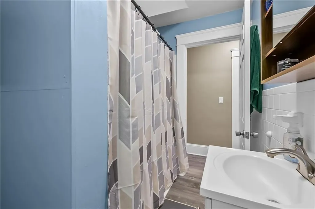 11 Crossland Road West Warwick RI 02893