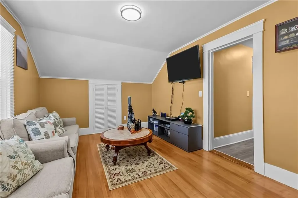 11 Crossland Road West Warwick RI 02893