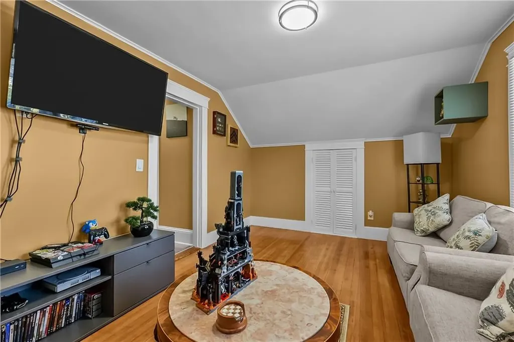 11 Crossland Road West Warwick RI 02893