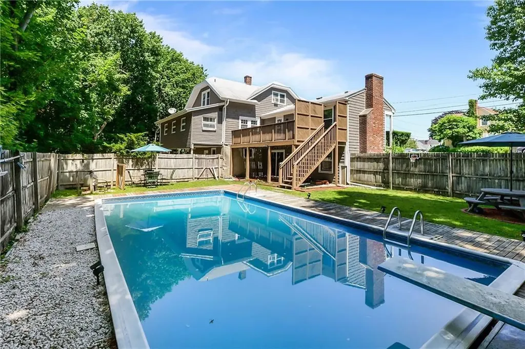 11 Crossland Road West Warwick RI 02893