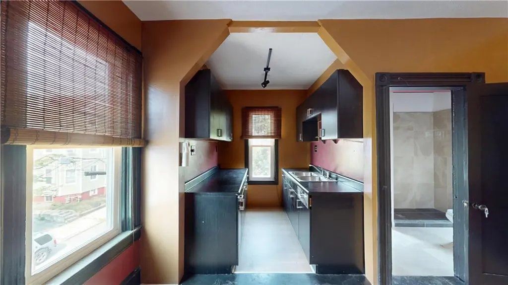 31 33 Carter Street Providence RI 02907