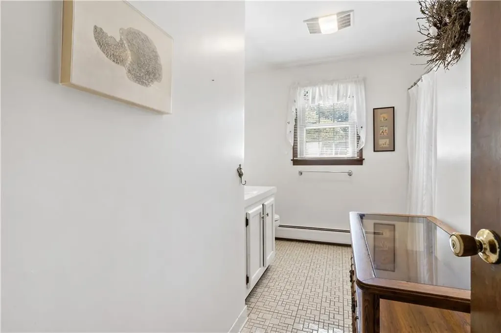 42 Homeland Avenue Narragansett RI 02882