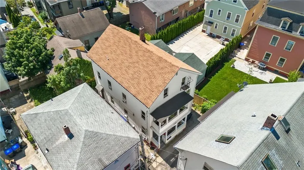 2 Louisburg Place Providence RI 02909
