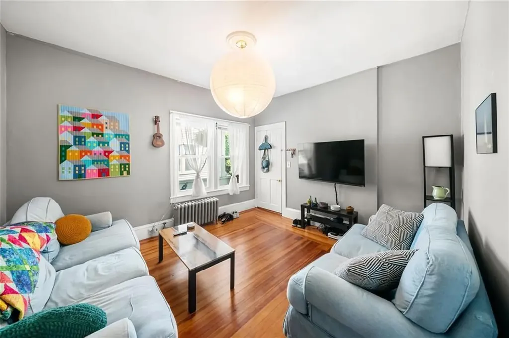 2 Louisburg Place Providence RI 02909