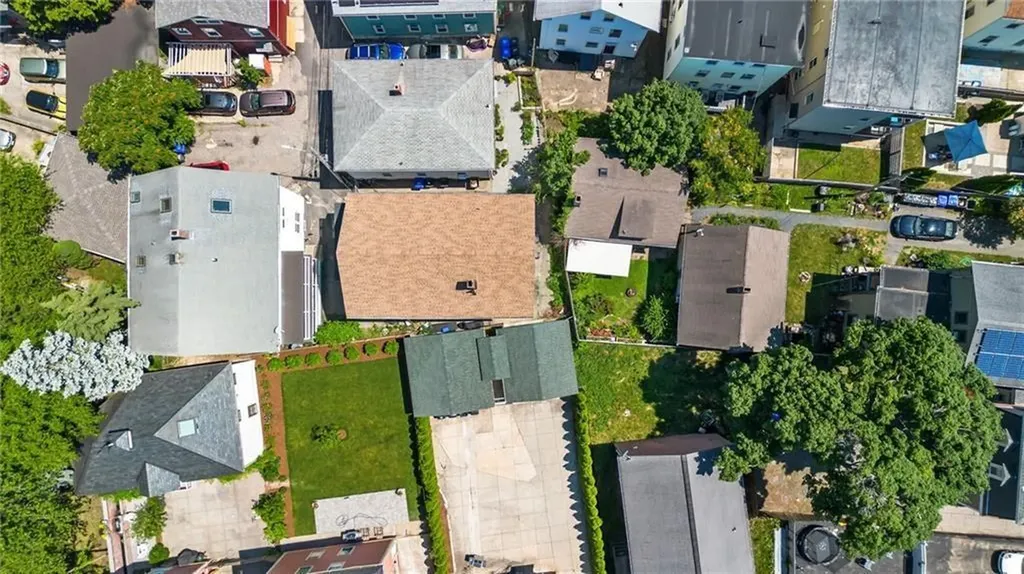 2 Louisburg Place Providence RI 02909