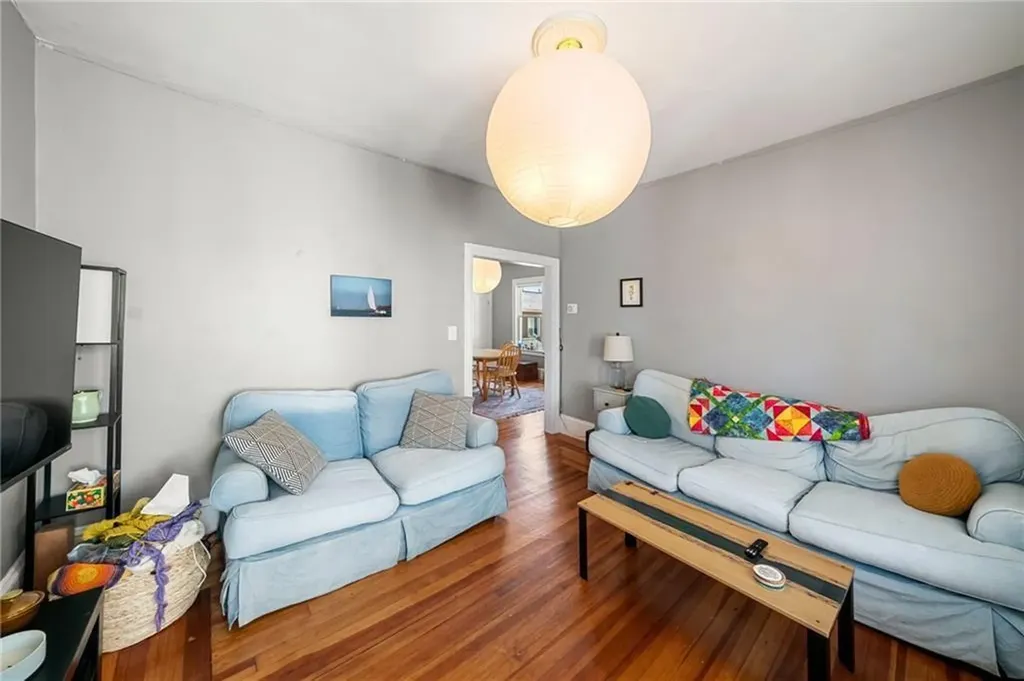 2 Louisburg Place Providence RI 02909