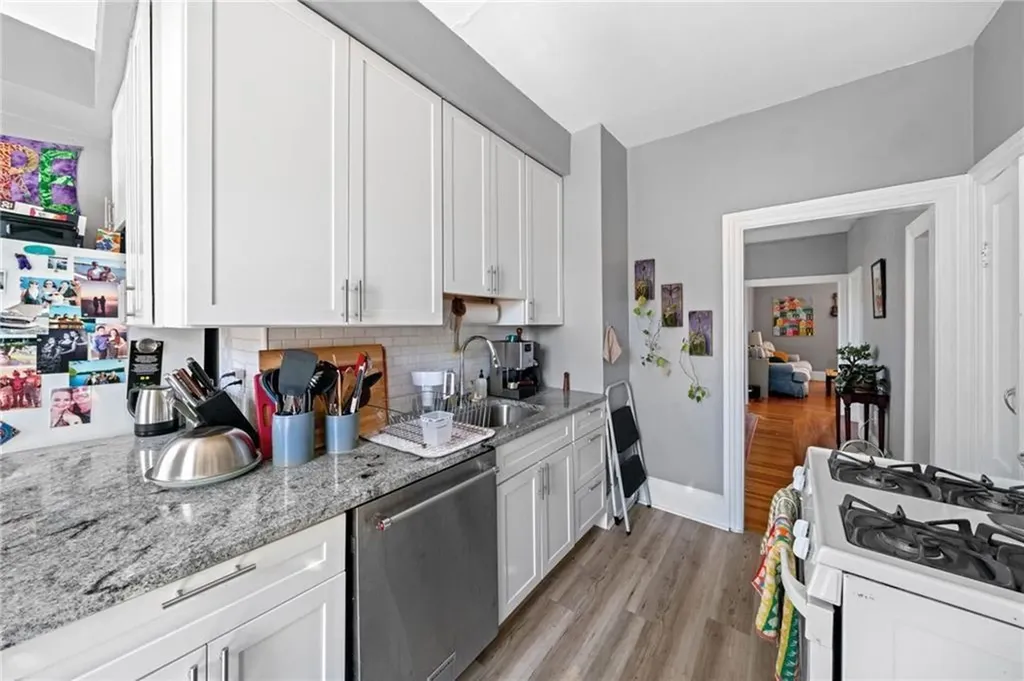 2 Louisburg Place Providence RI 02909