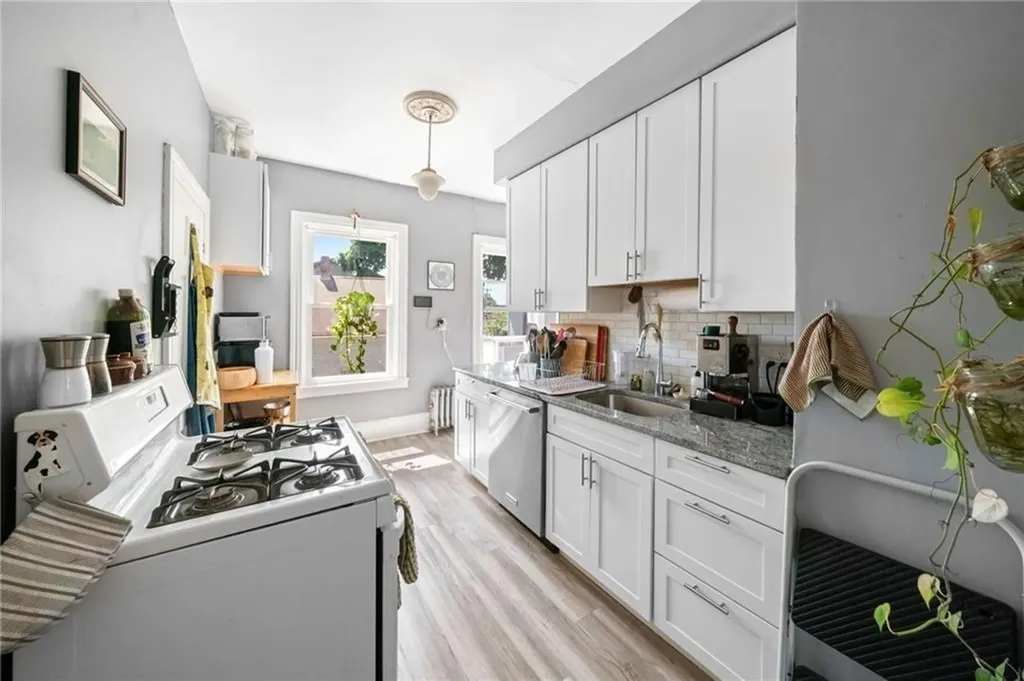2 Louisburg Place Providence RI 02909