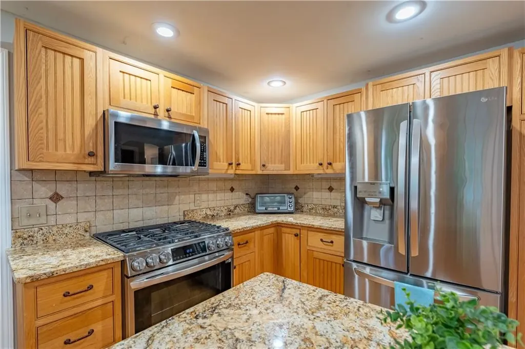 28 Cadoret Drive Cumberland RI 02864