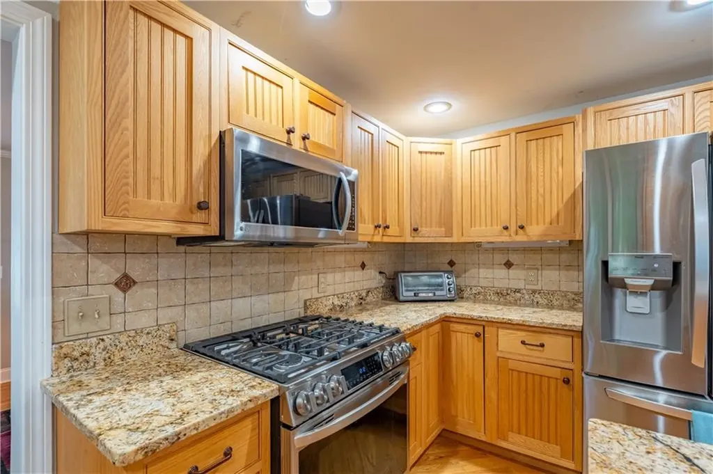 28 Cadoret Drive Cumberland RI 02864