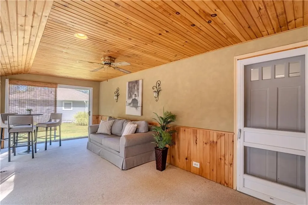 28 Cadoret Drive Cumberland RI 02864