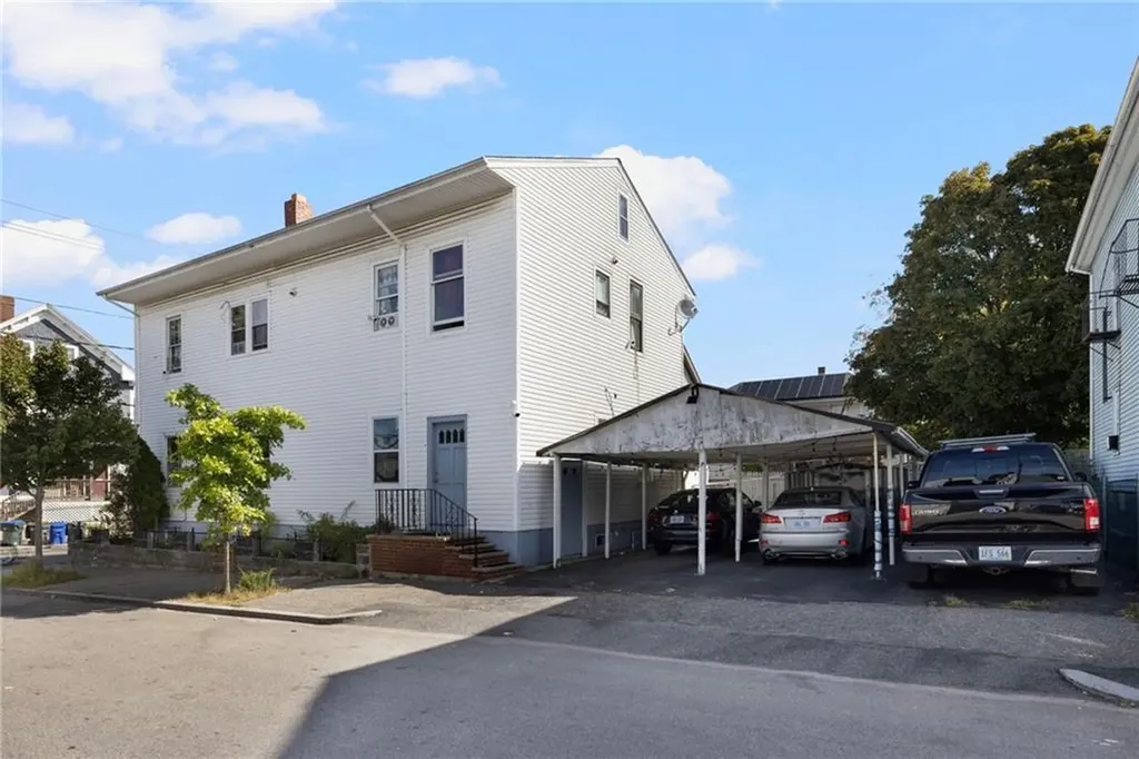 980 Chalkstone Avenue Providence RI 02908
