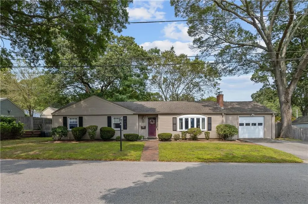 47 Flagg Avenue Warwick RI 02886