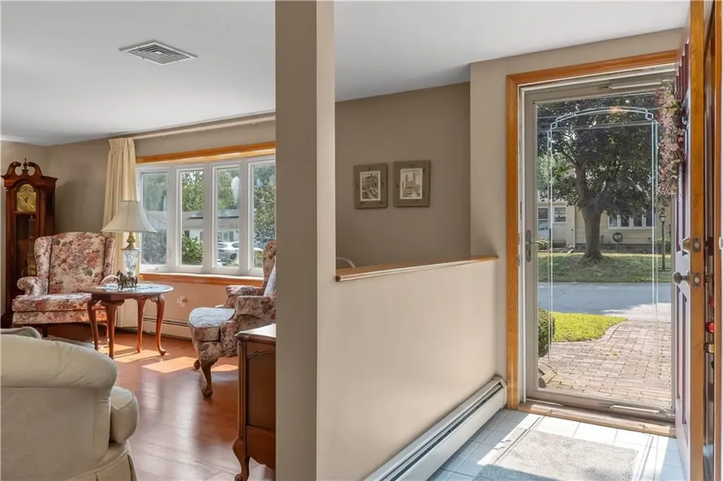 47 Flagg Avenue Warwick RI 02886