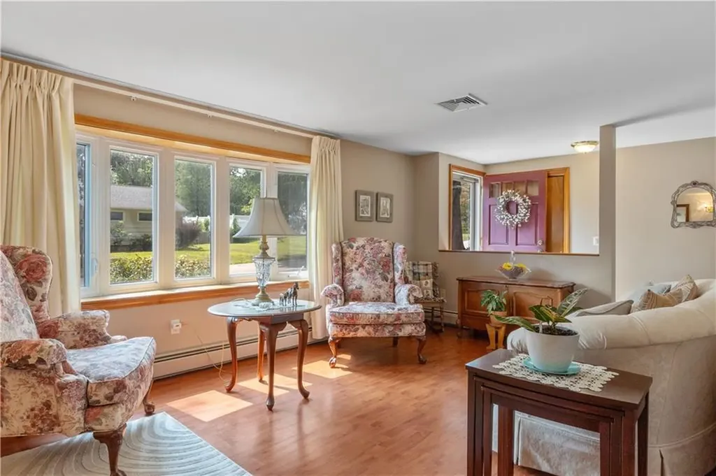 47 Flagg Avenue Warwick RI 02886