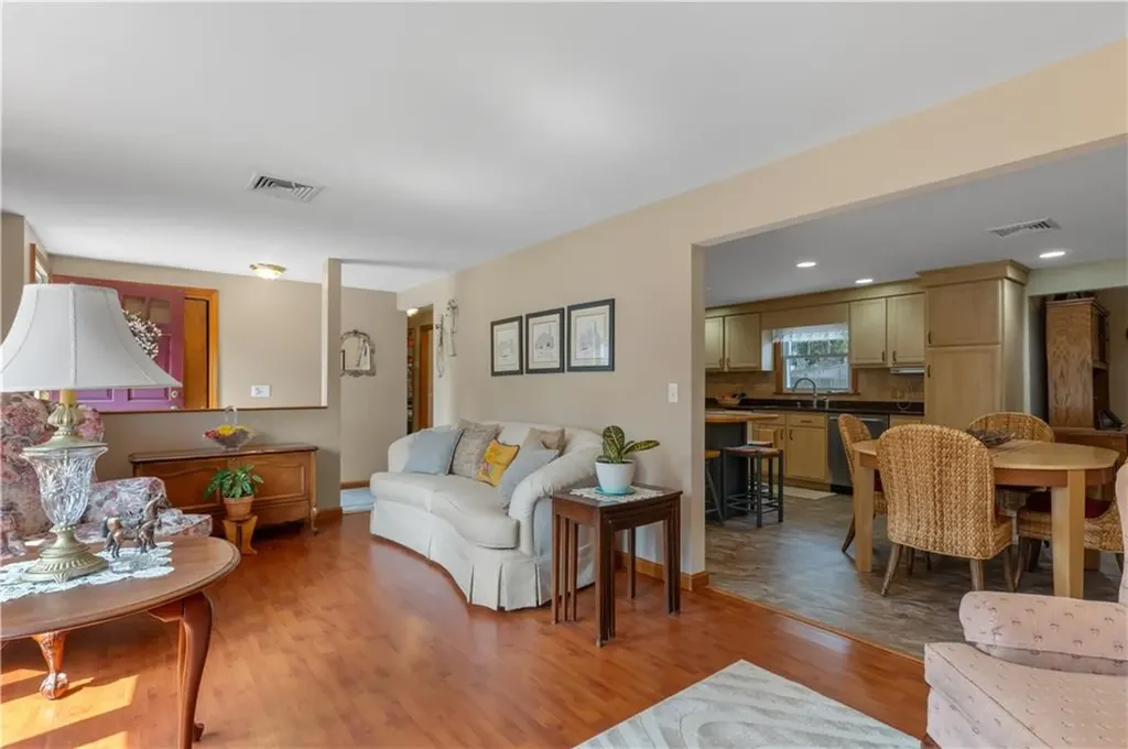 47 Flagg Avenue Warwick RI 02886