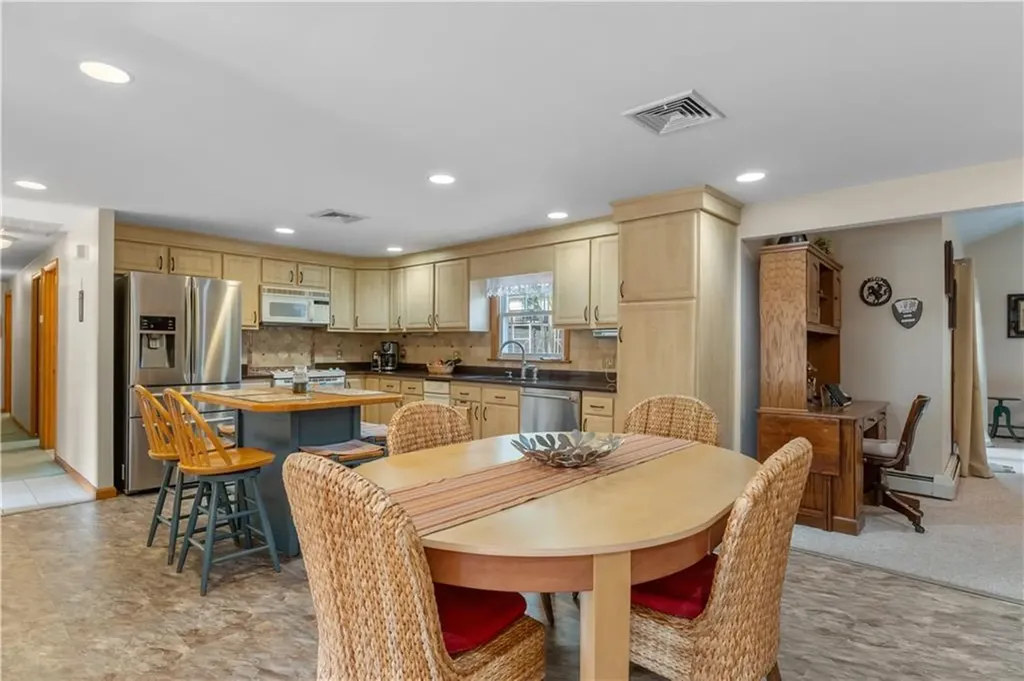 47 Flagg Avenue Warwick RI 02886