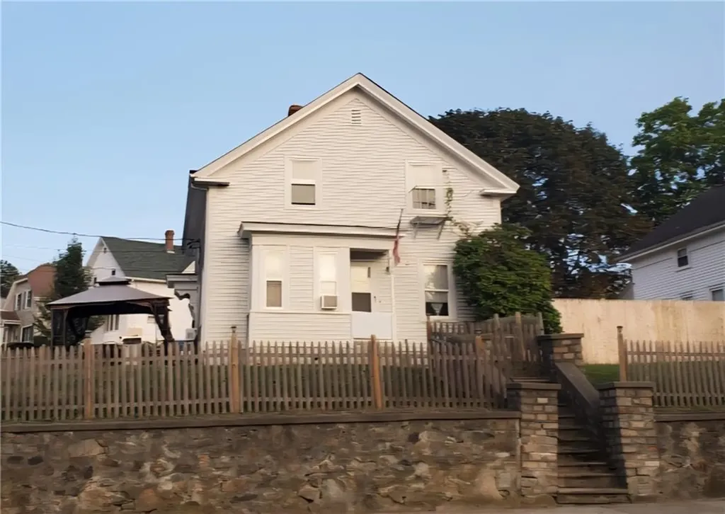 106 Cottage Street Woonsocket RI 02895