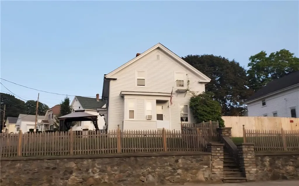 106 Cottage Street Woonsocket RI 02895