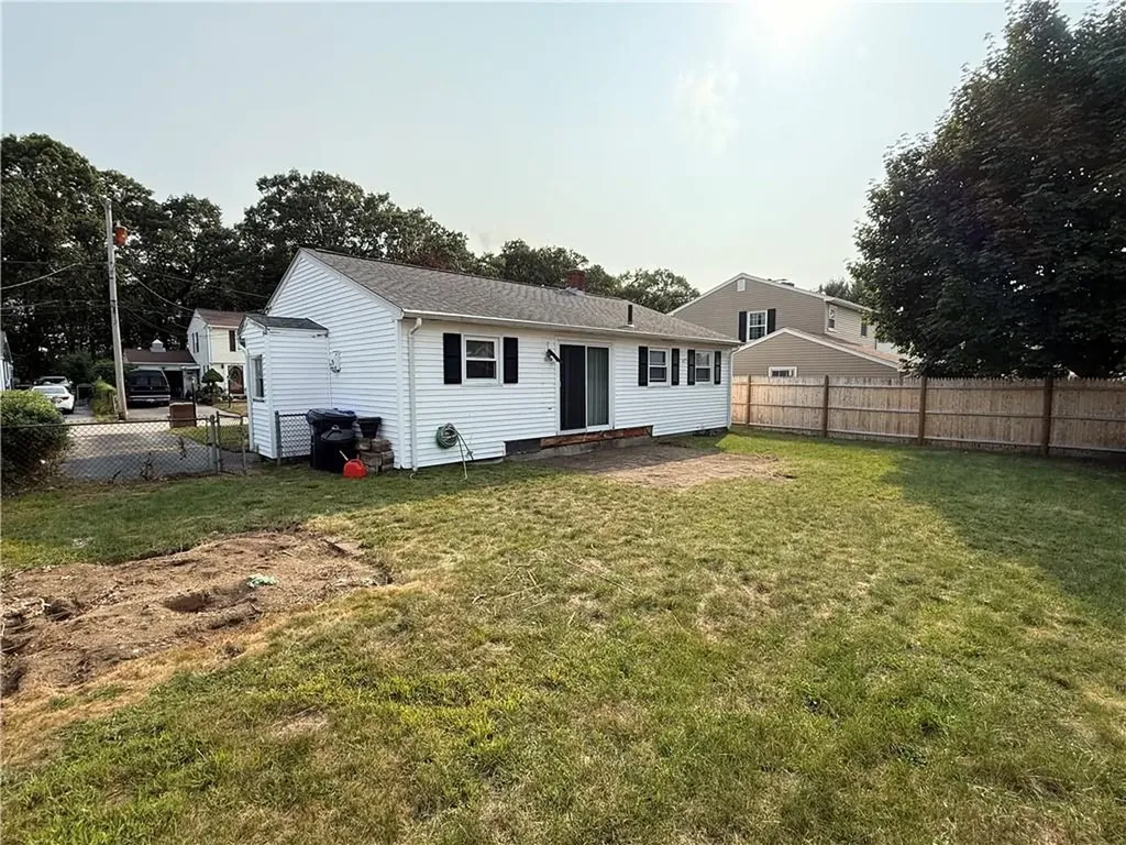 70 Glen Meadows Drive Pawtucket RI 02861