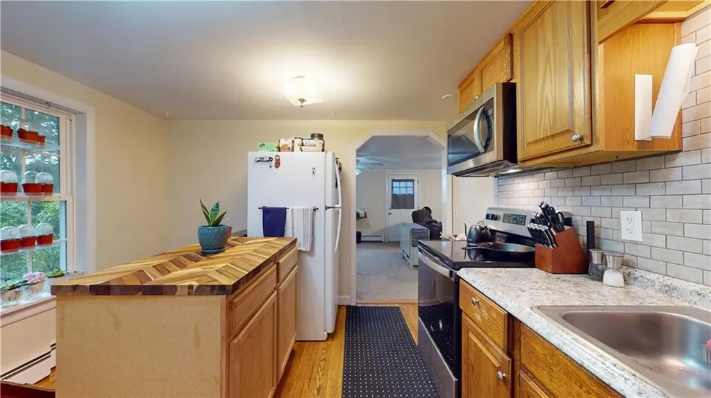 564 South County Trail Exeter RI 02822