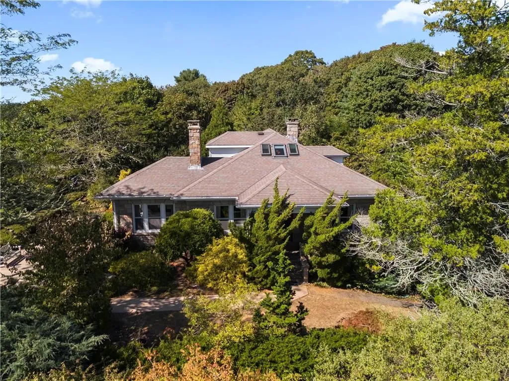 2 Brass Ring Road Westerly RI 02891