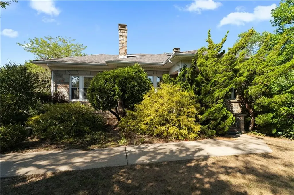 2 Brass Ring Road Westerly RI 02891