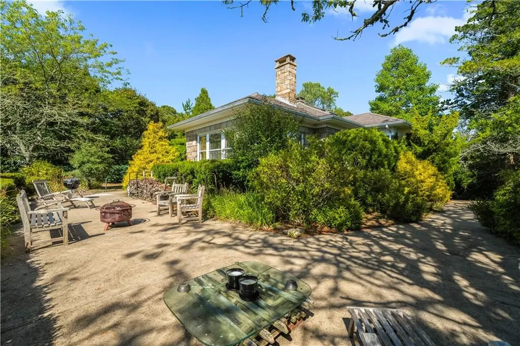 2 Brass Ring Road Westerly RI 02891