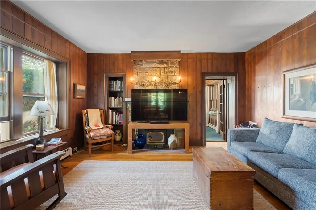 2 Brass Ring Road Westerly RI 02891